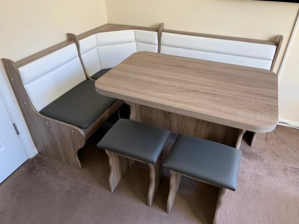 Kitchen dining table set - Image 8